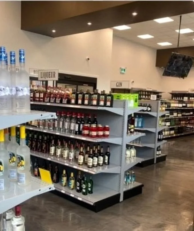 Liquor Mall: project interior
